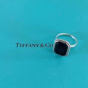 Tiffany & Co. Black Onyx DAISY Sterling Silver 925 Ring Size 7